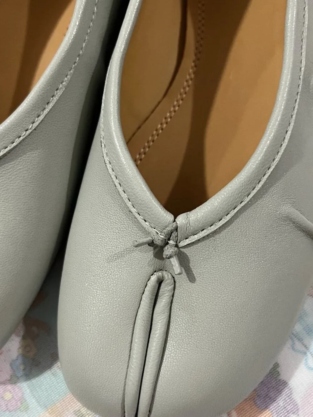 Maison Margiela Tabi Split-Toe Ballet Flats (Light Grey-Green)